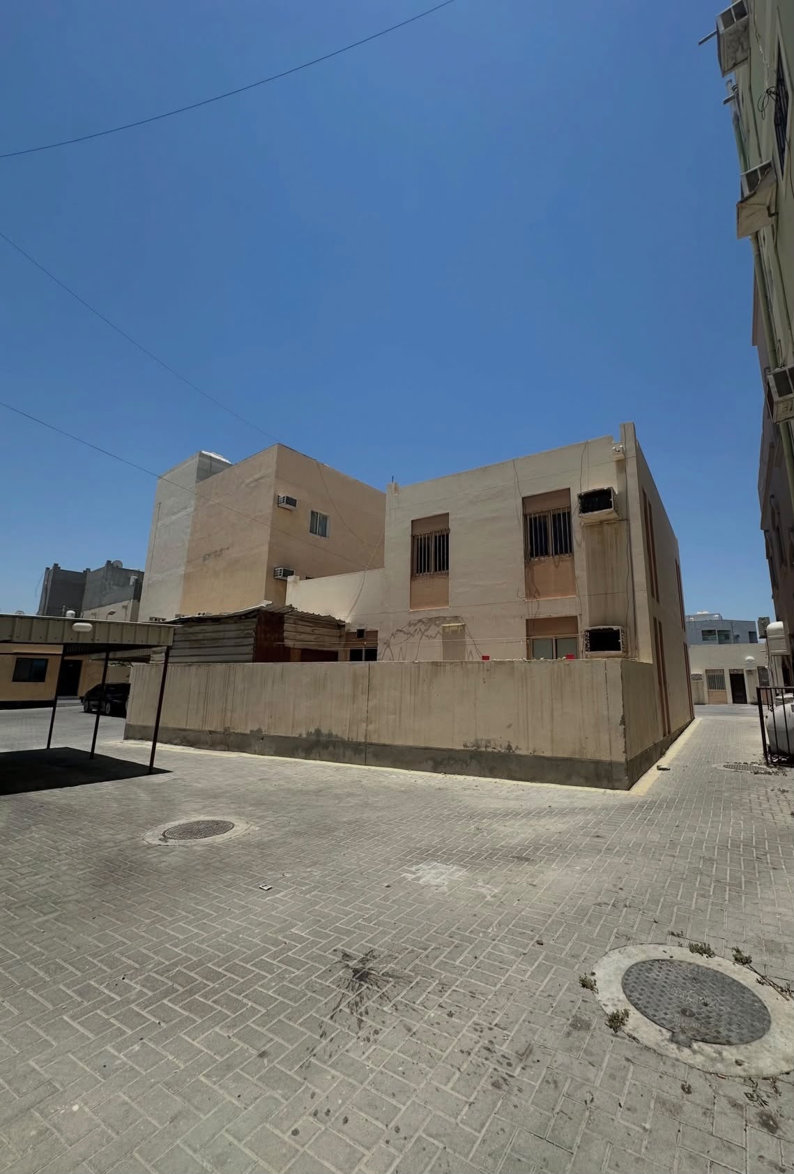 فيلا في الرفاع الشرقي للبــيع